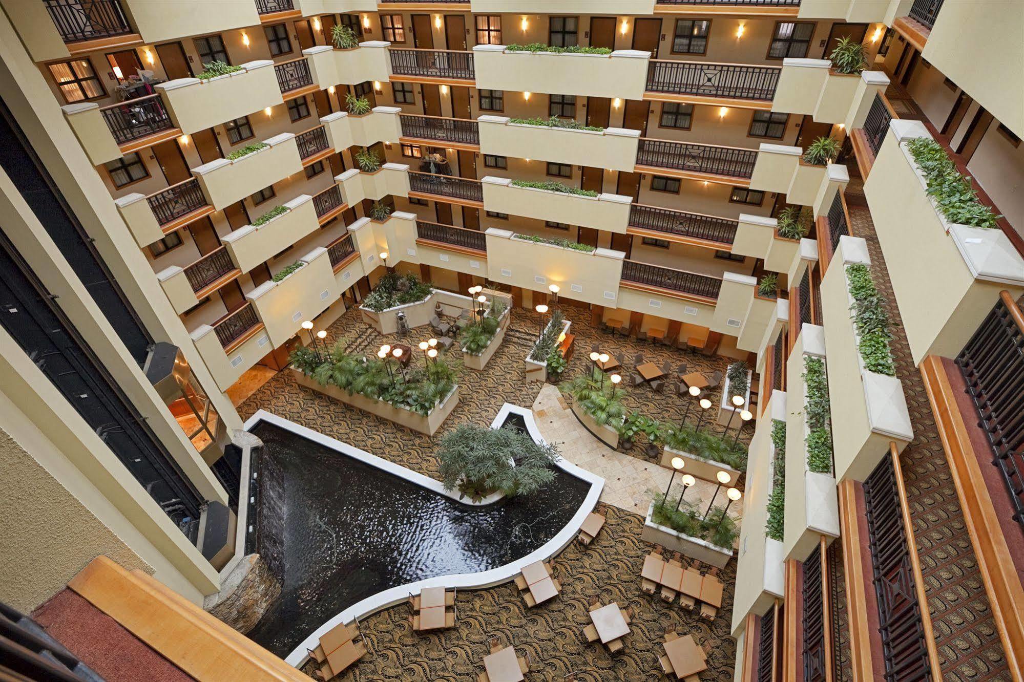 فندق أجنحة إمباسي باي هيلتون أتلانتا-ألفاريتا المظهر الخارجي الصورة